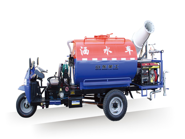 灑水（shuǐ）車